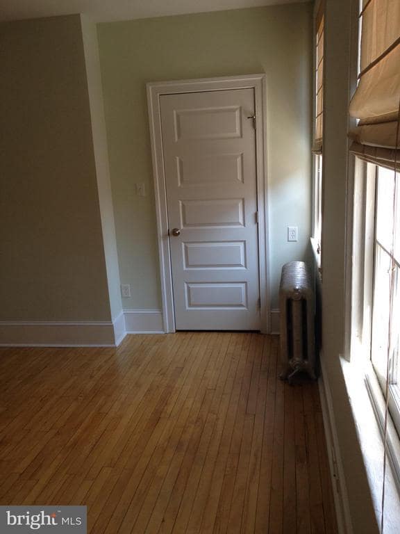 Building Photo - 324 S Juniper St