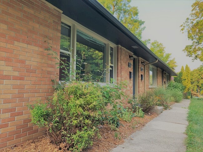 Photo - Hoover Apartment