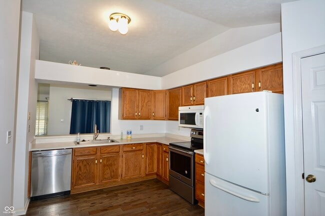 Building Photo - 7749 Chesapeake Dr E