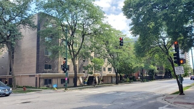 Primary Photo - 1060 W Hollywood Ave