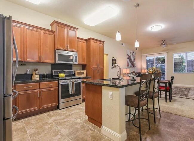 Foto del edificio - 4 br, 2 bath House - 2243 Lariat Ln