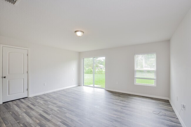 Building Photo - 20 Slipper Orchid Trail E