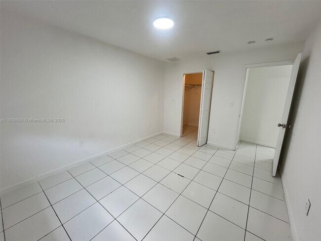 Foto del edificio - 15741 NW 40th Ct