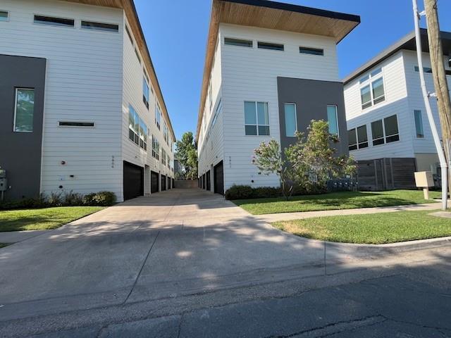 Building Photo - 5802 Lindell Ave