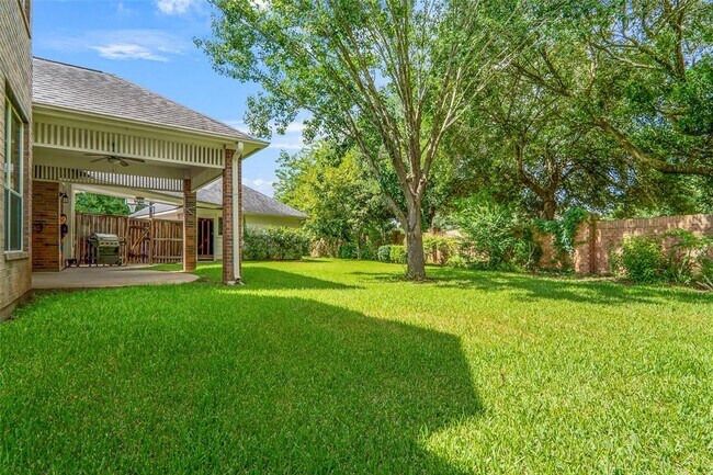 Building Photo - 5534 Chesapeake Pl