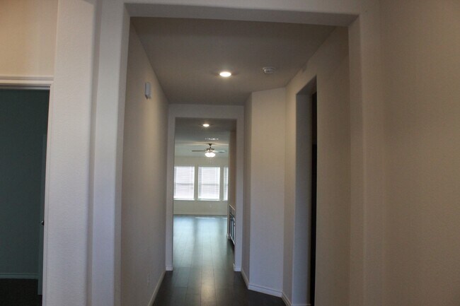 Foto del edificio - 6428 Yorkdale St