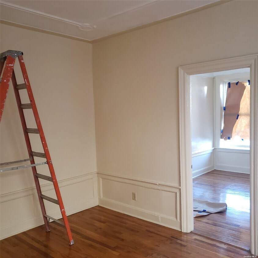 Building Photo - 1096 Winthrop St