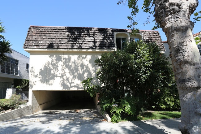 Building Photo - 430 S Maple Dr