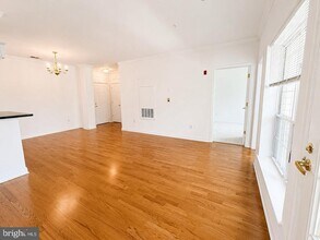 Building Photo - 4550 Strutfield Ln