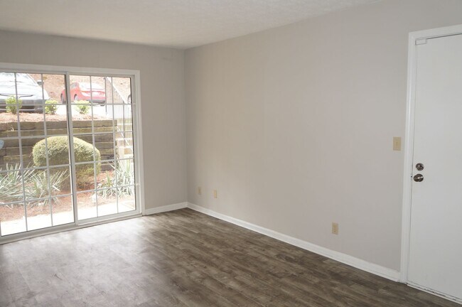 Foto del edificio - Rare 1 bedroom Condo available in Vinings