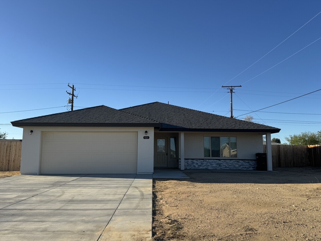 Primary Photo - 9224 Ironwood Ave