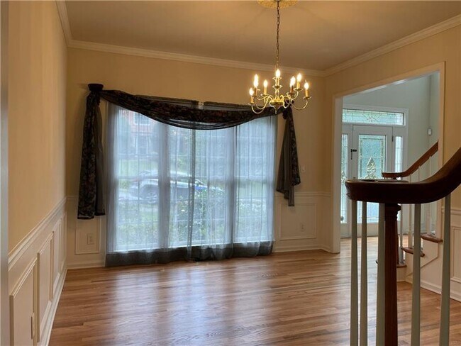 Foto del edificio - 4055 Riverglen Cir