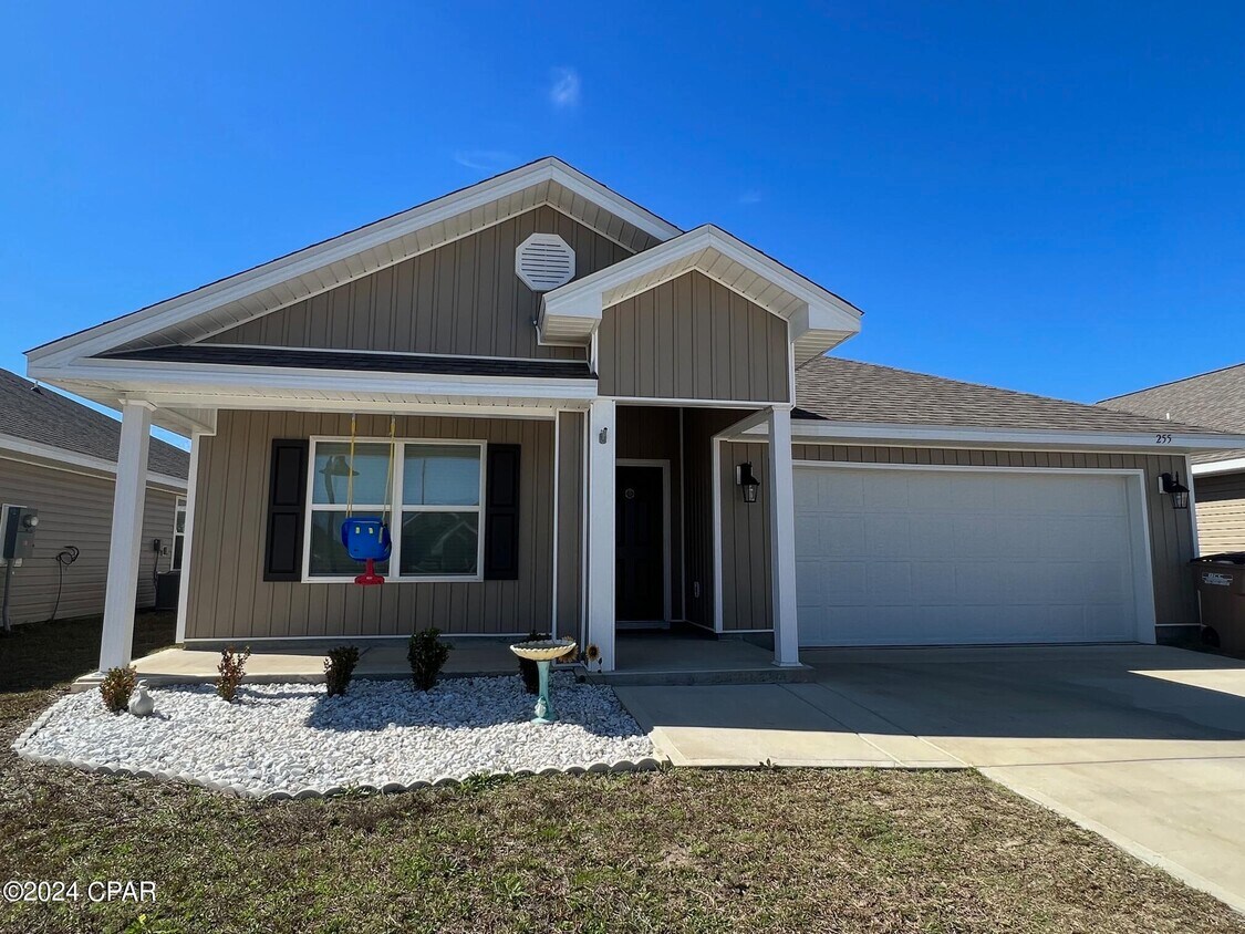 Foto principal - 255 Ryder Ln