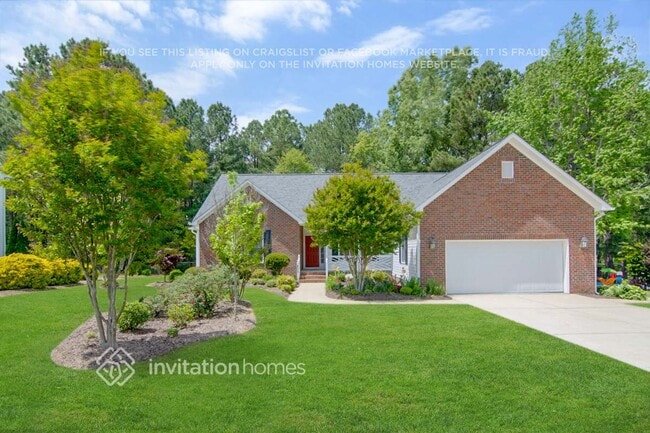 Building Photo - 405 Broadmoor Way