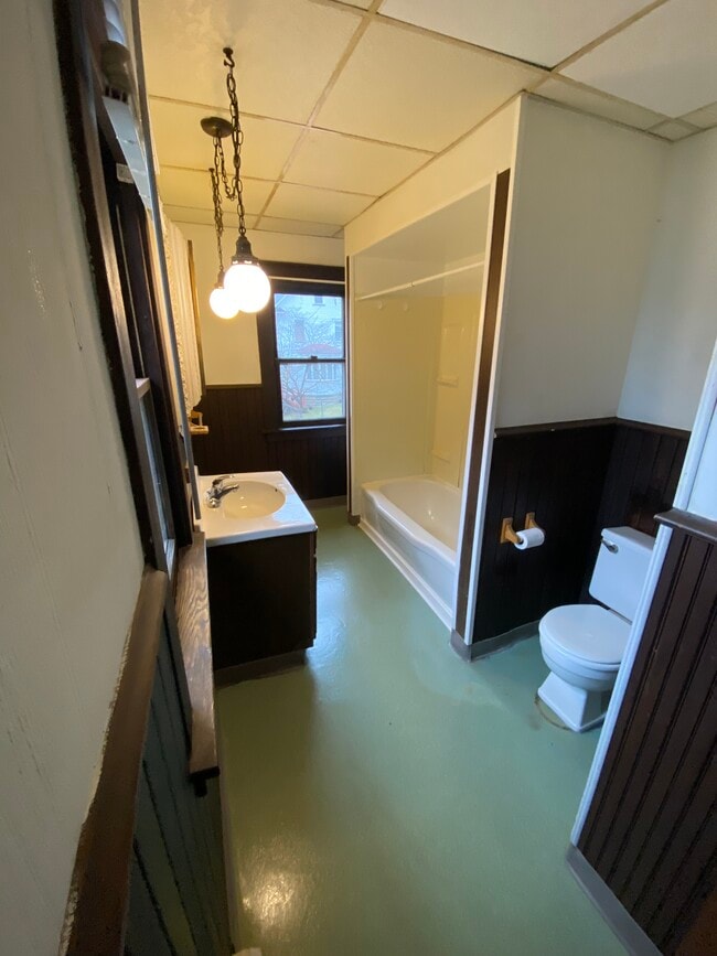 Building Photo - 636 Cullum St