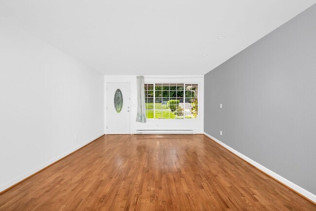 Building Photo - Rose Hill 3 Bedroom Rambler