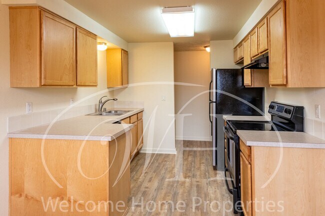 Foto del edificio - Prime Location, Ultimate Comfort: Chic 2 B...
