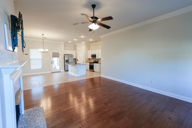 Foto del edificio - Beautiful 3 bedroom/2 bathroom in Willow Heights