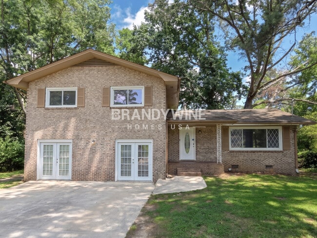 Building Photo - 6232 Lance Ln