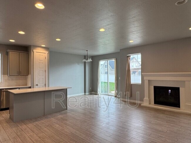 Foto del edificio - 1433 Dairy Ln
