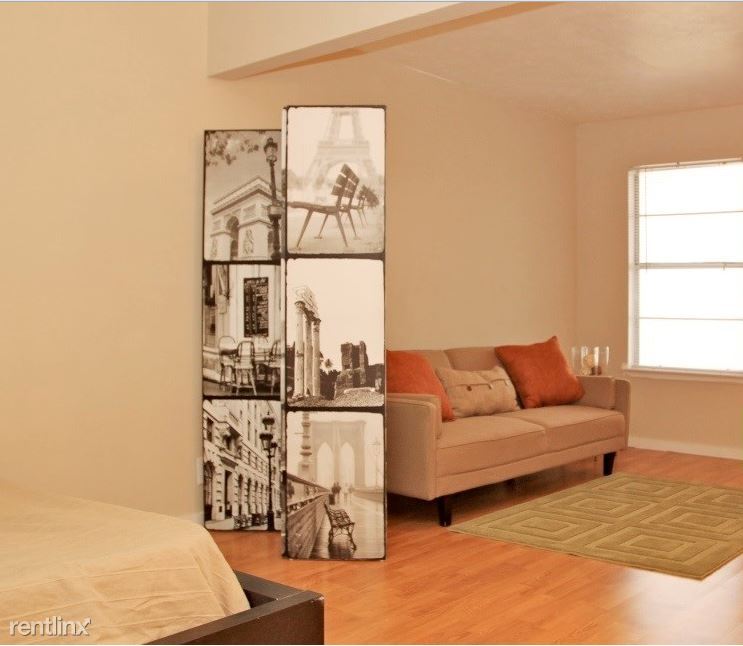 Foto principal - 2504 Manor Rd
