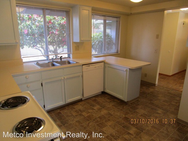 Building Photo - 3 br, 1 bath House - 6509 E Street