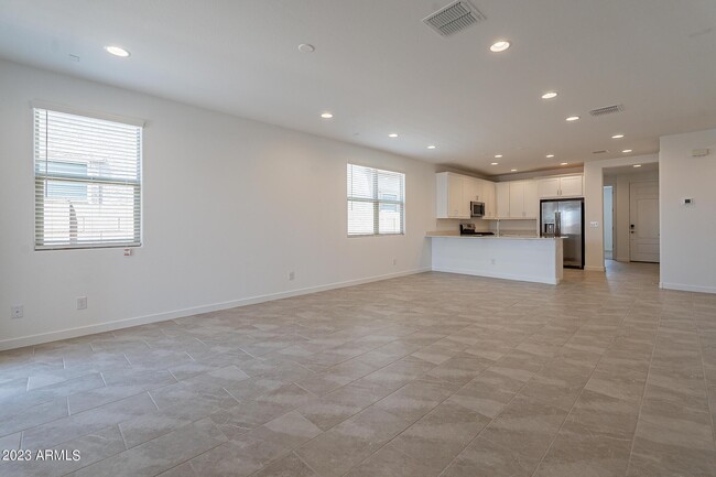Building Photo - 2079 W Sierra Sunset Trail
