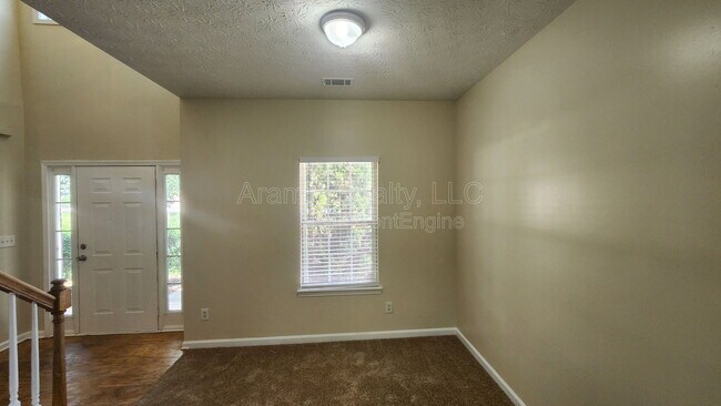 Building Photo - 207 Kendrick Estates Dr