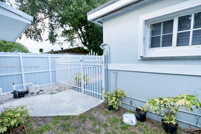 Foto del edificio - 20760 NW 37th Ct