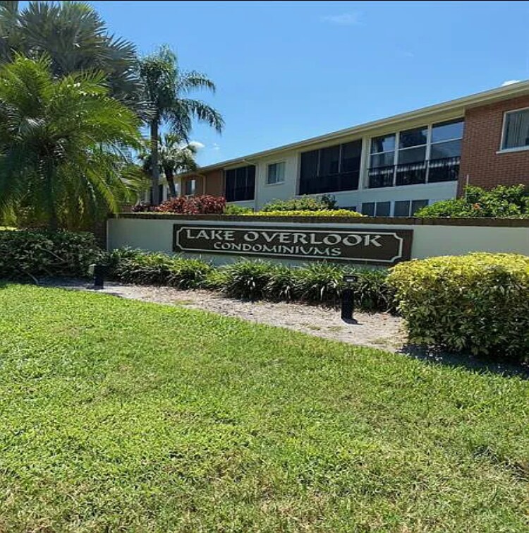 4550 Overlook Dr NE Unit 153, Saint Petersburg, FL 33703 Condo for