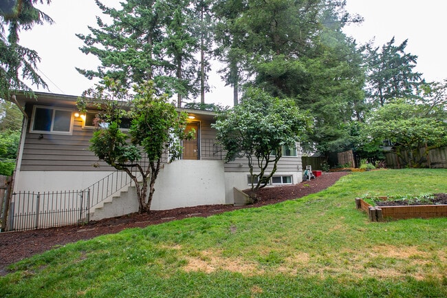 Photo - 12105 SE River Rd House