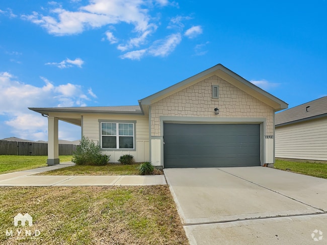 Building Photo - 1056 Banyon Tree Ln