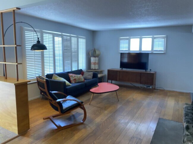 Foto del edificio - 1823 Park St