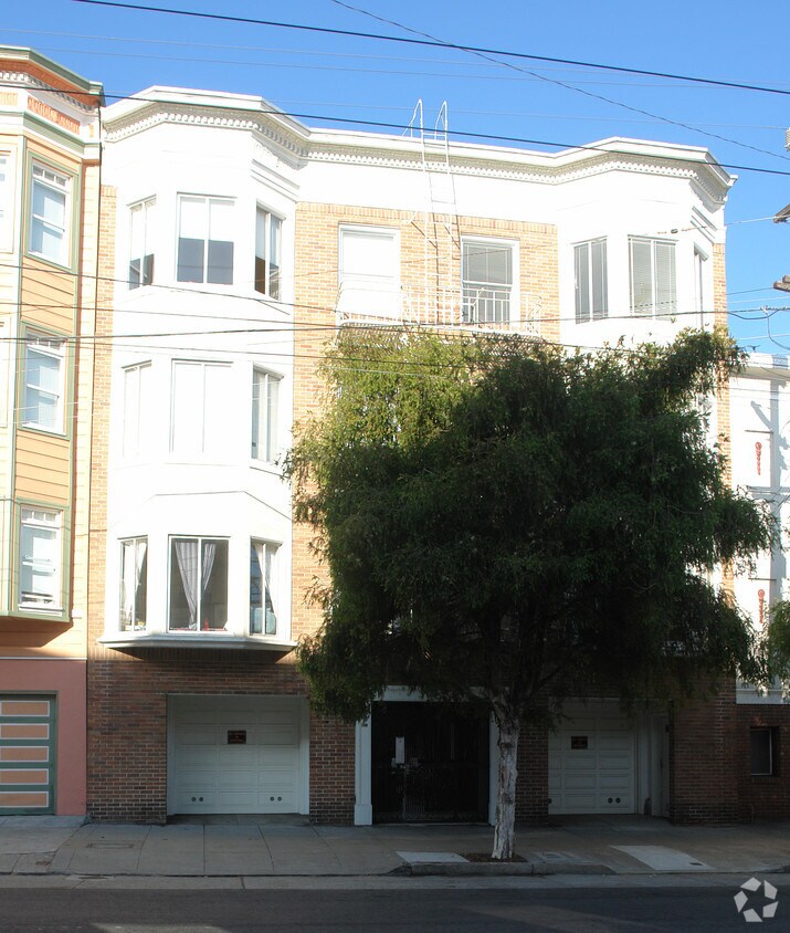Primary Photo - 789 6th Ave