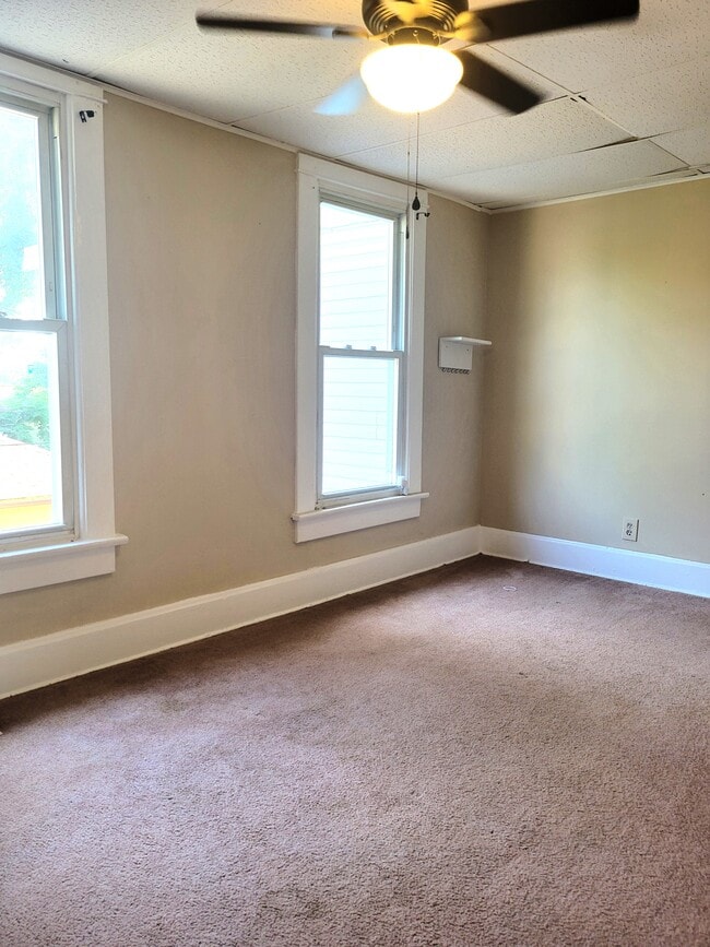 Bedroom 2 - 26 Pound St