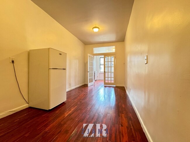 Building Photo - 647 Prospect Pl
