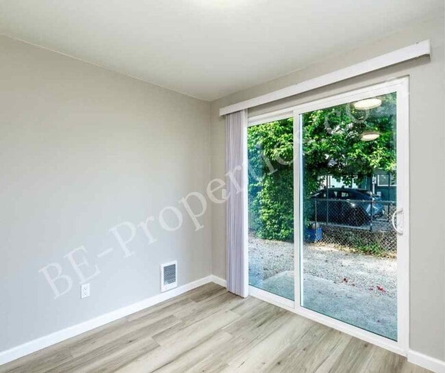 Foto del edificio - 1414 S 14th St