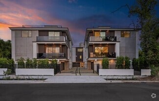 Building Photo - 1424 N Sycamore Ave