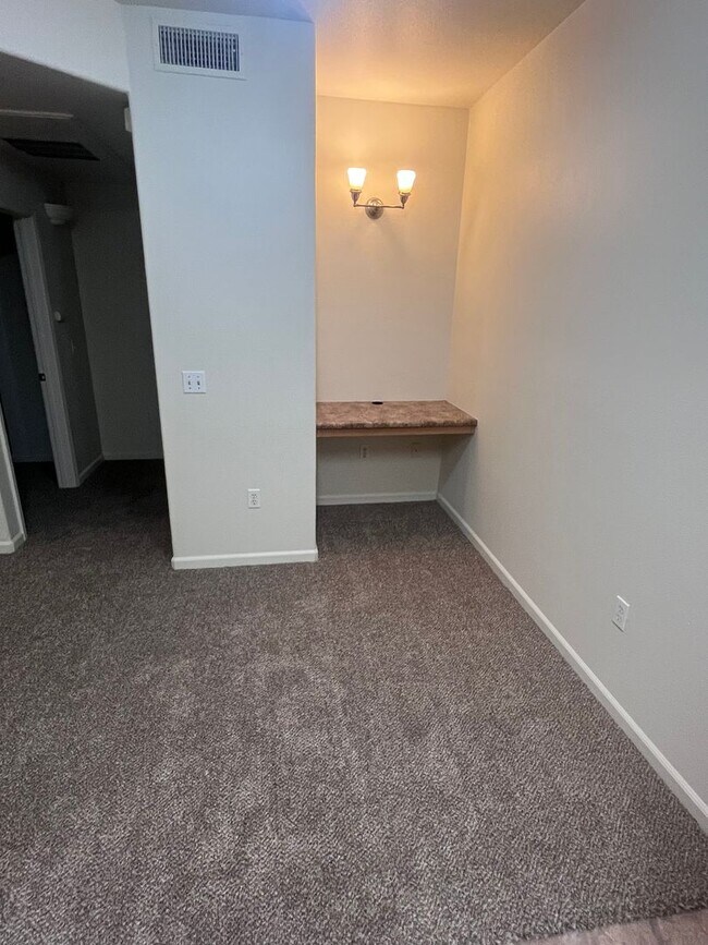 Foto del edificio - NICE CONDO AT THE RESERVES @ GALLERIA IN ROSEVILLE!!