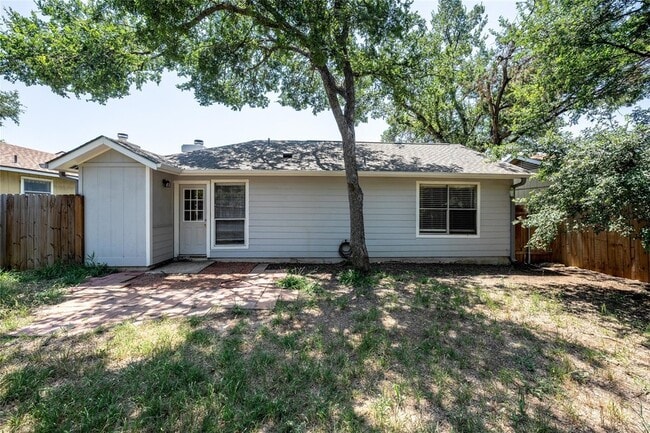 Building Photo - 9626 Sugar Hill Dr