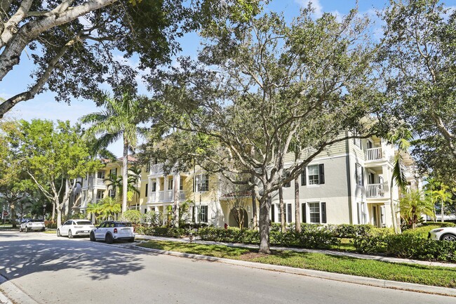 Building Photo - 275 Murcia Dr