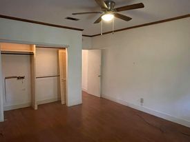 Building Photo - 207 Broad St