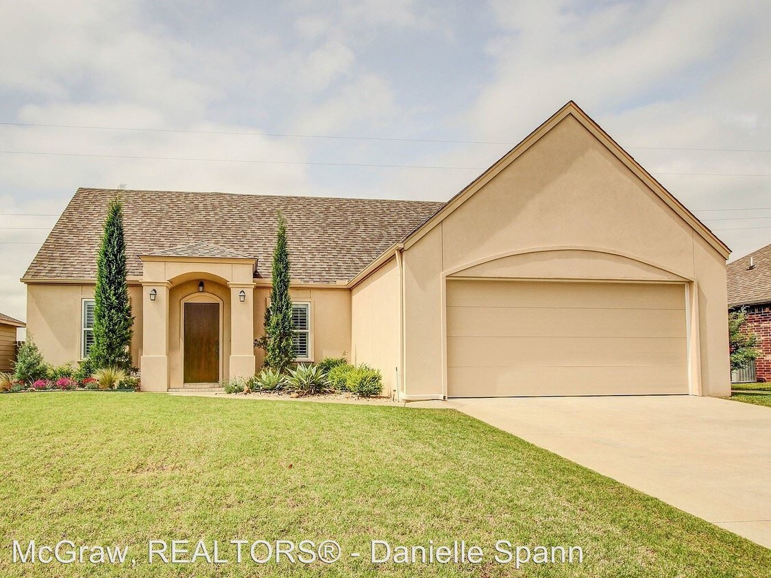 Foto principal - 3 br, 2 bath House - 14538 Kendalwood Ave.
