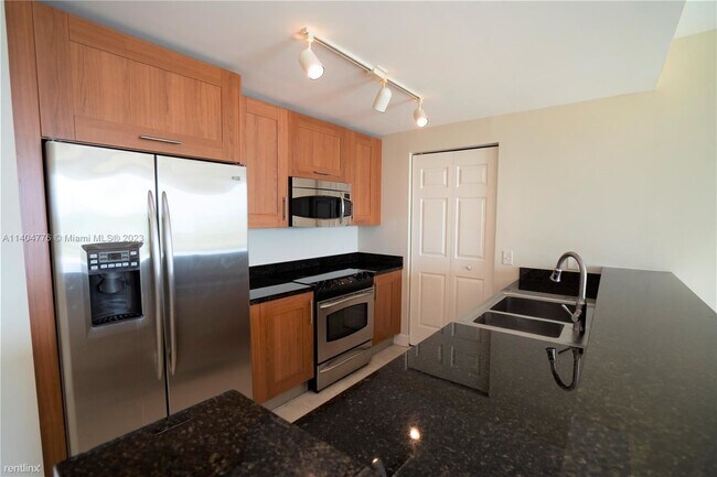 Foto del edificio - 2 br, 2.5 bath Condo - 1300 Ponce de Leon ...