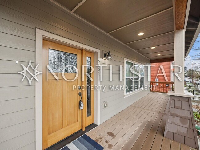 Building Photo - Exceptional Custom Home with Fully Appointed ADU in Prime John’s Landing Location