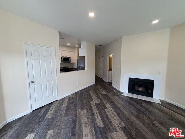 Foto del edificio - 1127 Glenville Dr