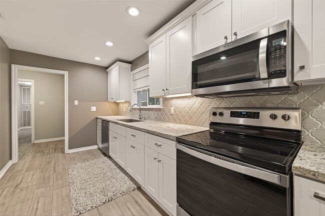 Building Photo - 1226 Crossfield Dr