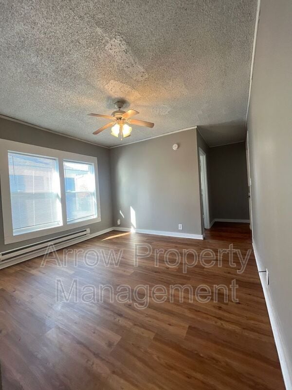 Building Photo - 1215 Peach St