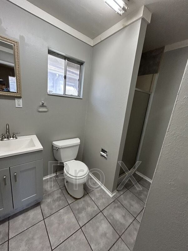 Foto del edificio - 208 W 1st St