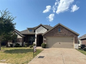 Building Photo - 2901 Pronghorn Dr